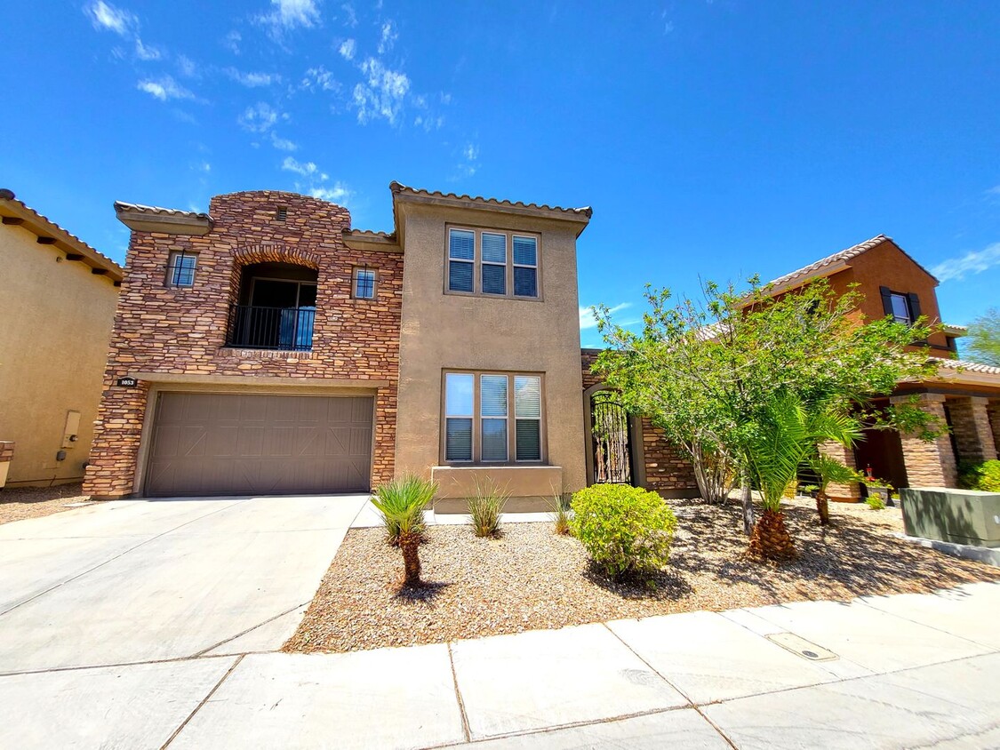 Primary Photo - Guard Gated, Community Pool, Club House an...