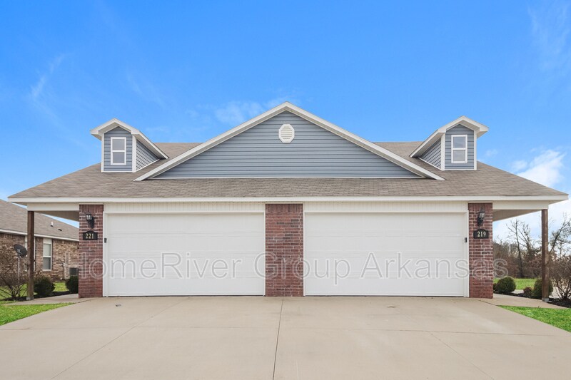219 E Anabranch Ct, Farmington, AR 72730 House Rental in Farmington, AR