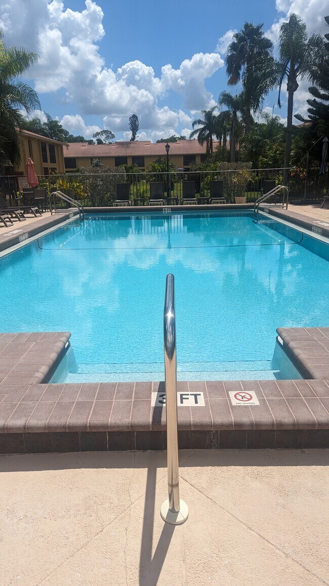 Piscina - 9871 Citadel Ln