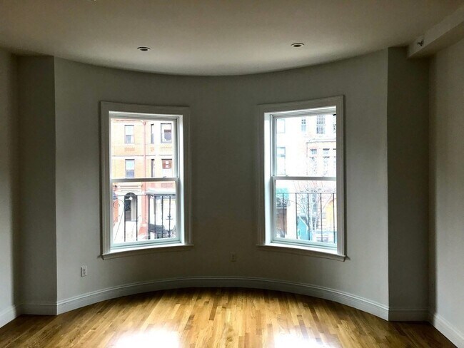 Foto del edificio - 166 Newbury St