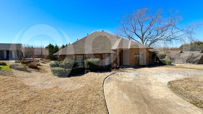 Foto del edificio - 10 Cypress Ct