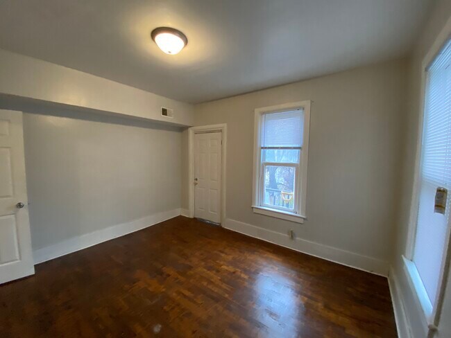 Building Photo - 1137 Jennette Ave NW