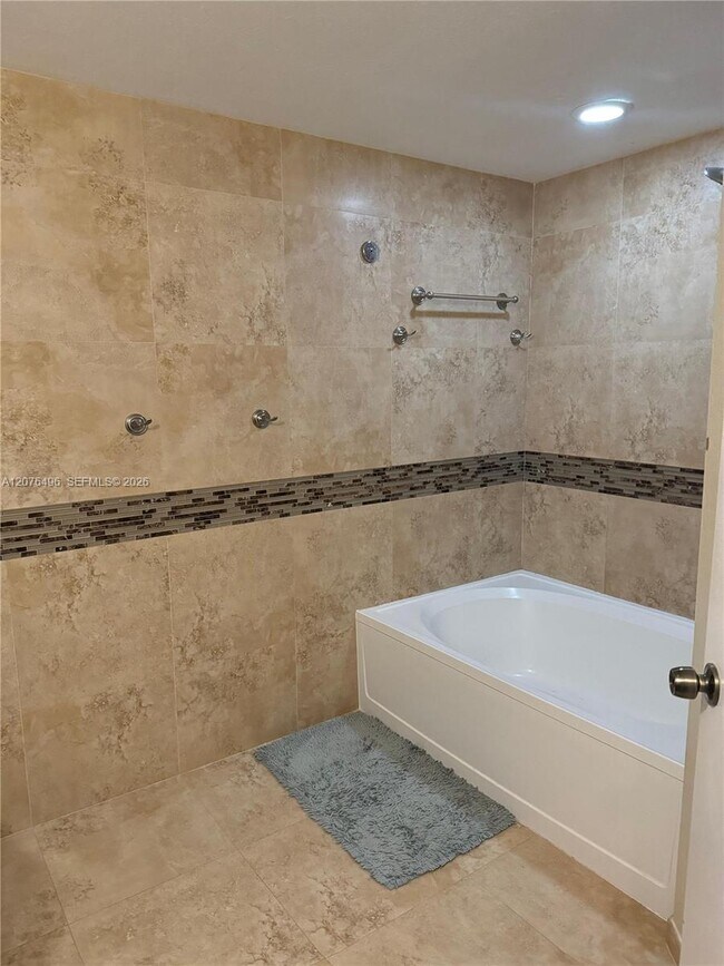 Foto del edificio - 7909 Sanibel Dr