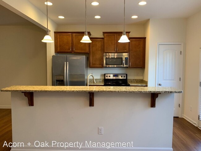 Building Photo - 3 br, 2.5 bath House - 516 Timpson Avenue