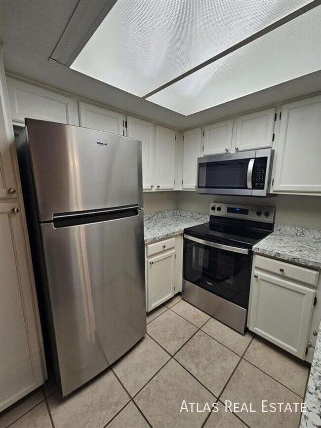 Foto del edificio - 1645 W Baseline Rd