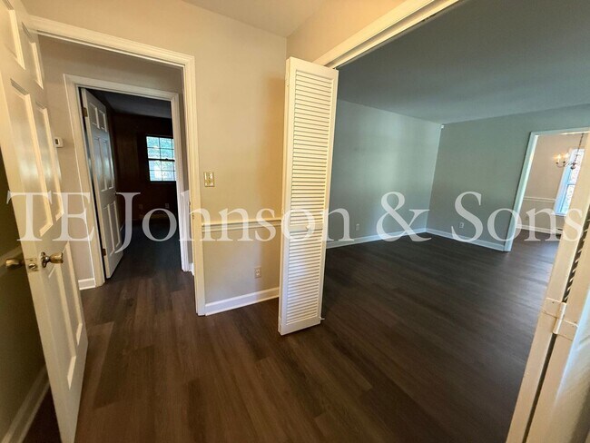 Foto del edificio - 2722 Winslow Ln