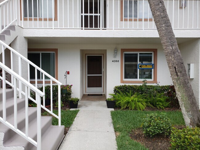 Foto del edificio - 4358 Madeira Ct