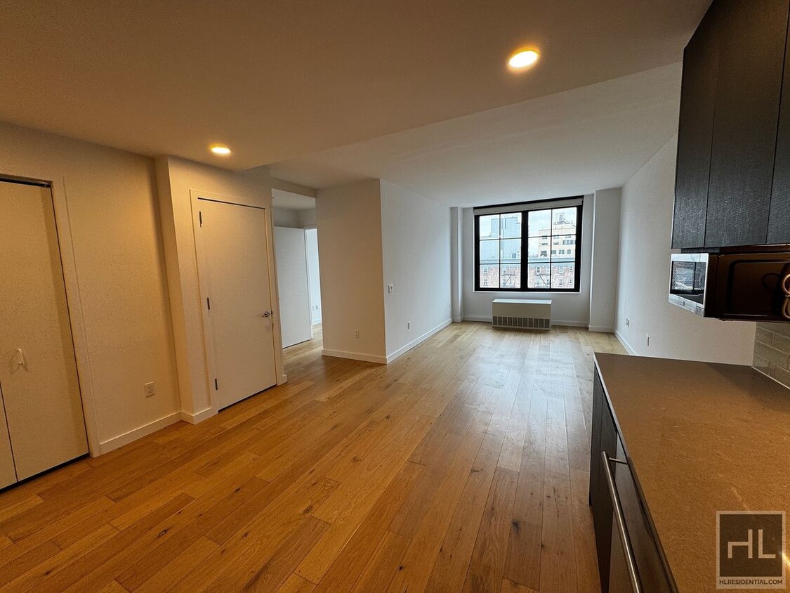 Building Photo - NORTHERN BOULEVARD