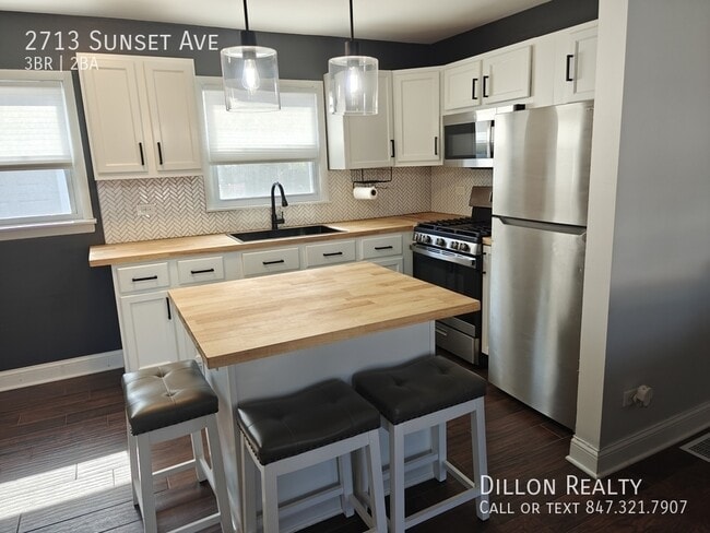 Building Photo - 2713 Sunset Ave