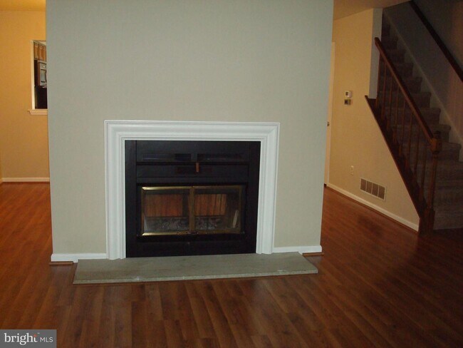 Building Photo - 1704 Stoneham Dr
