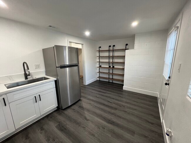 Foto del edificio - 40585 Sanalamar Dr