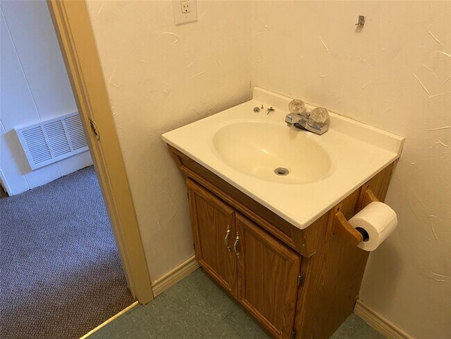 Foto del edificio - 2217 W Oak St