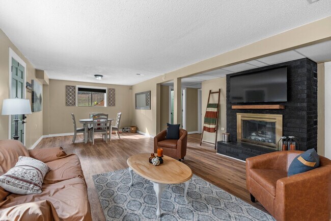 Building Photo - 416 Donaldson Rd