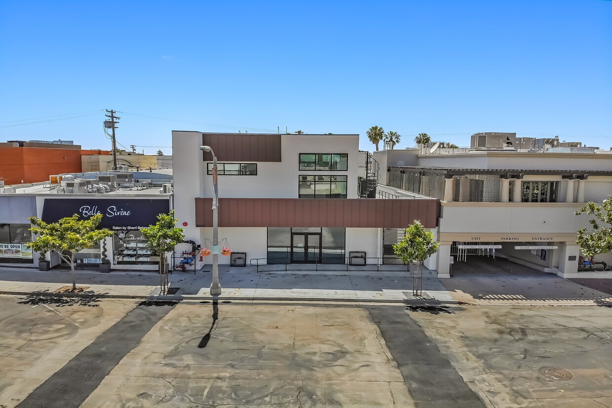Primary Photo - 7846 Herschel Ave