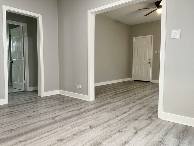 Building Photo - 2609 3rd St