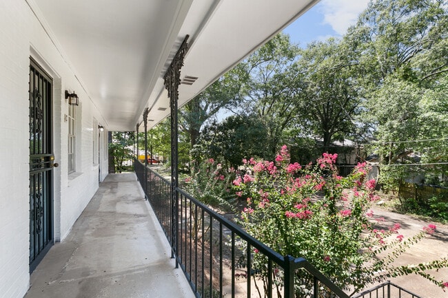 Outside balcony - 2904 Windsor Ave