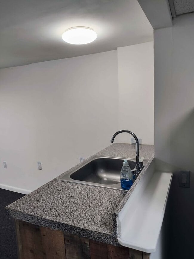 Building Photo - 96 N Terrace Pl