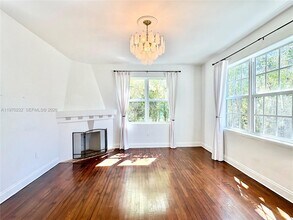 Building Photo - 1027 Euclid Ave