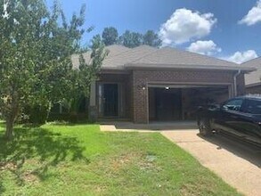 Building Photo - 6335 McMurray Pl S
