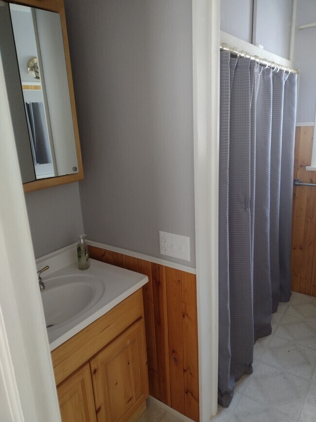 1328 Wilson Dr, Eau Claire, WI 54703 House Rental in Eau Claire, WI