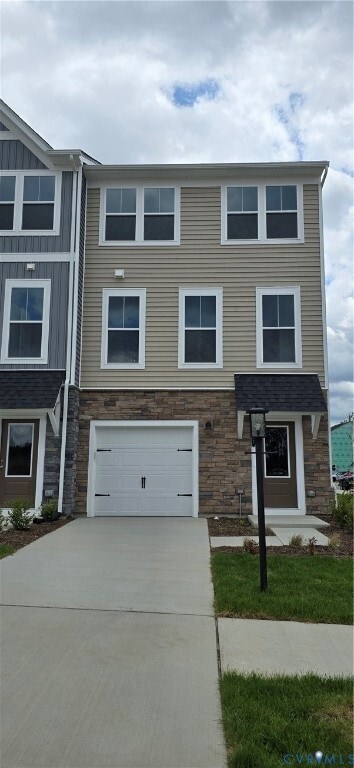 Building Photo - 567 Sybil St