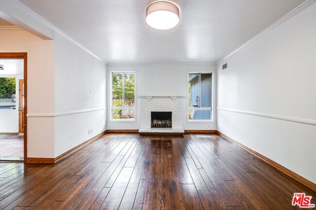 Foto del edificio - 2924 Manning Ave