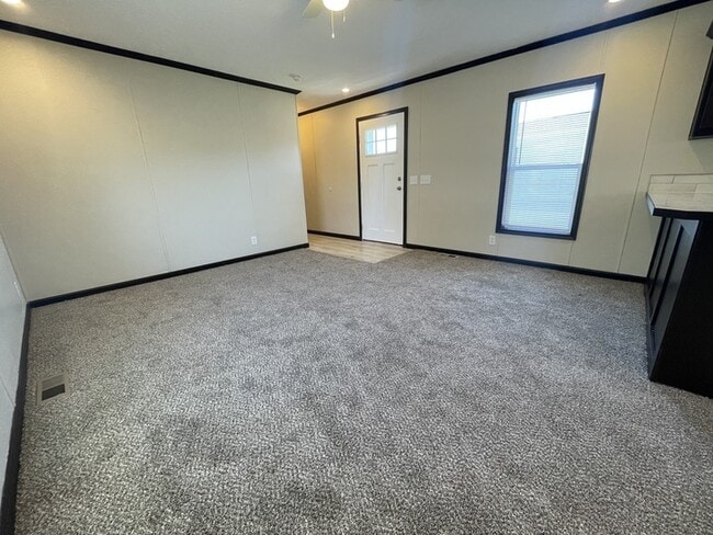 Foto del edificio - 15861 Marentette Dr