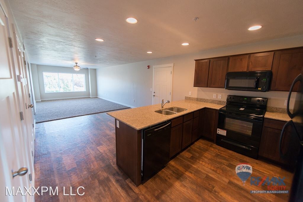 Foto principal - 3 br, 2 bath House - 278 W 1000 S #302