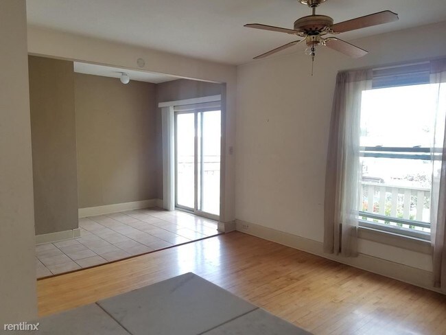 Building Photo - 2 br, 1 bath Apartment - 3483 N Pierce St