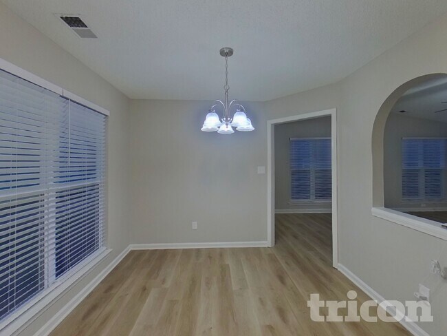 Foto del edificio - 722 Foxborough Rd