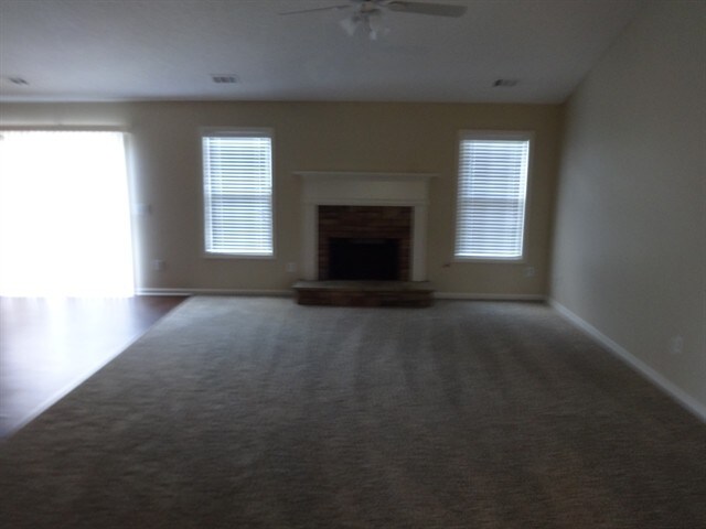 Building Photo - 821 Beranda Cir