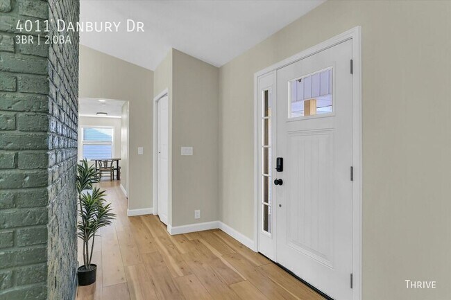Foto del edificio - 4011 Danbury Dr
