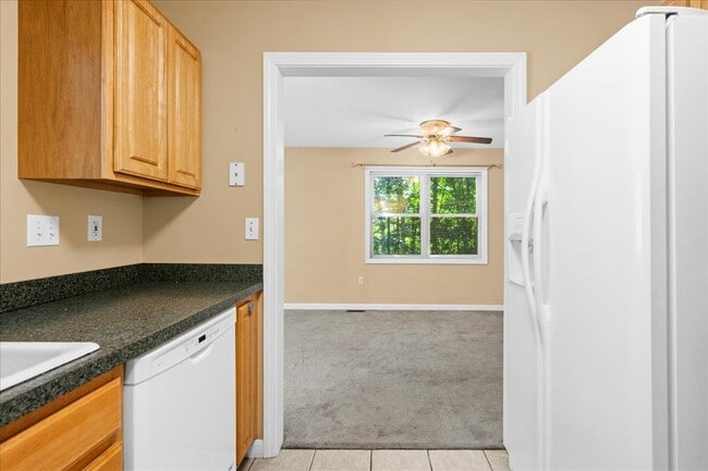 Building Photo - 116 Weatherstone Dr