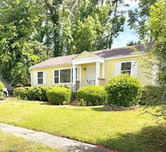 Building Photo - 656 Seymour Dr