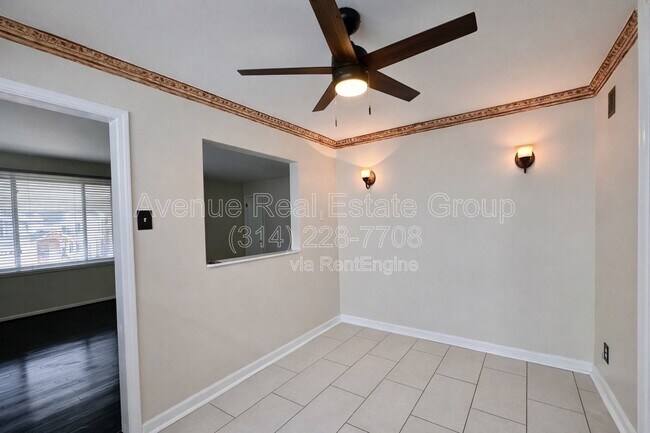 Foto del edificio - 449 Crest Ave