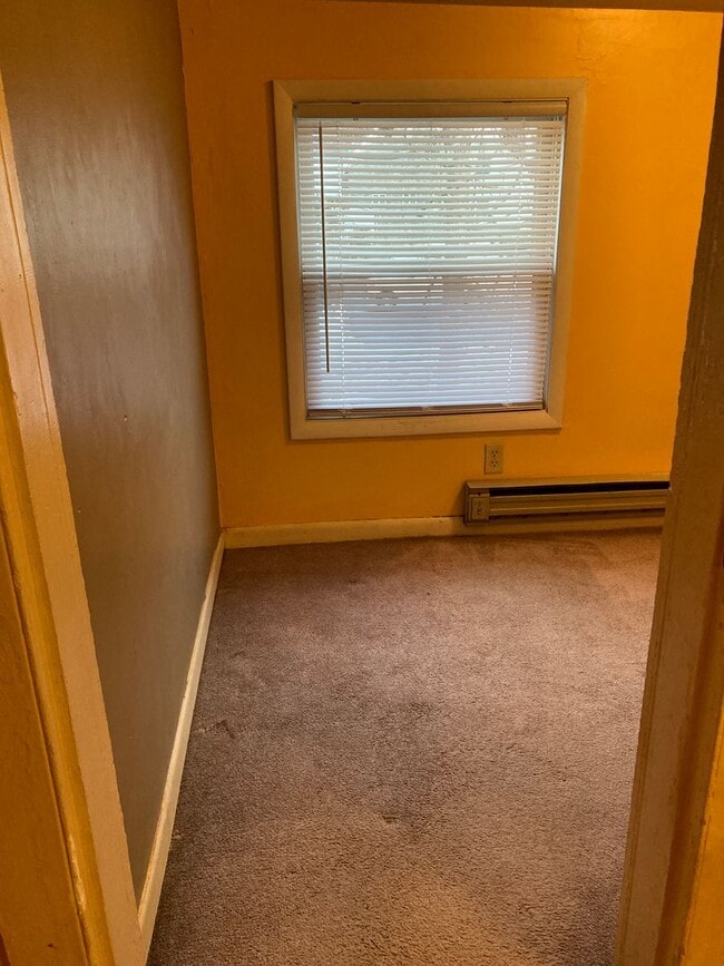 Building Photo - 1 Bedroom, 1 Bathroom Apartment In Havre d...