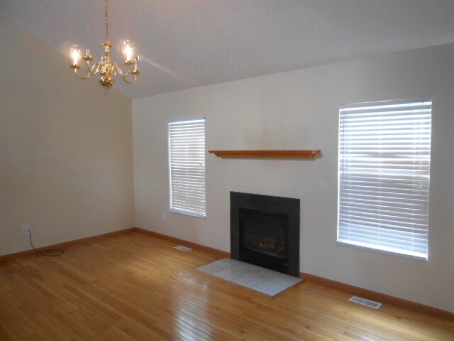 Building Photo - 3939 Eastrise Dr