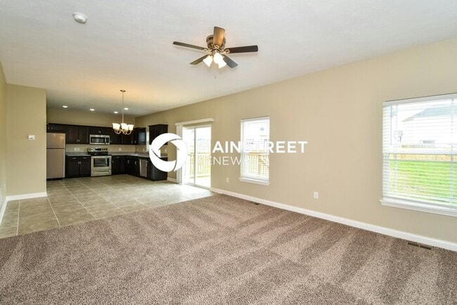 Building Photo - 4 Bedroom Pet-Friendly Home in Louisville, KY with Main Street Renewal