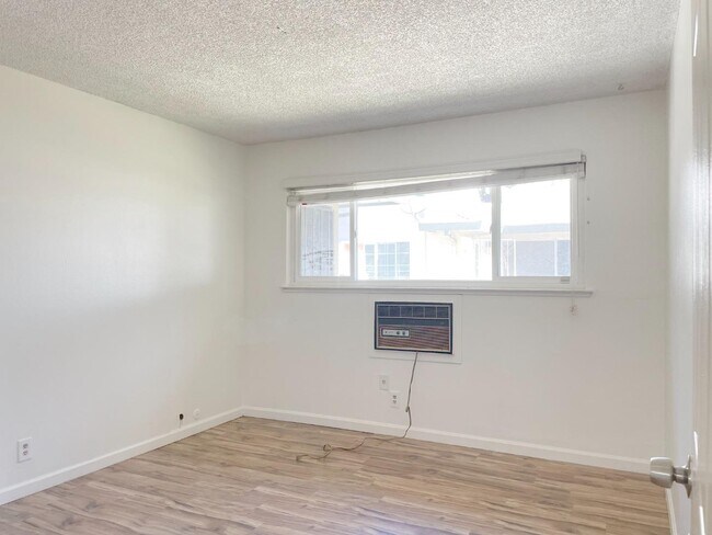 Building Photo - 5511 Eagles Ln