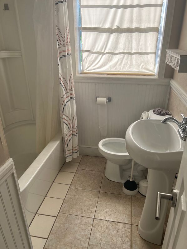 Foto del edificio - 108 Japonica Dr