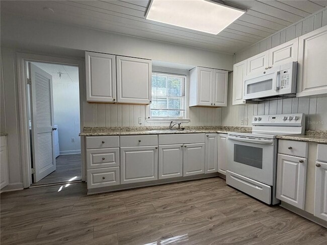 Foto del edificio - 1762 32nd St