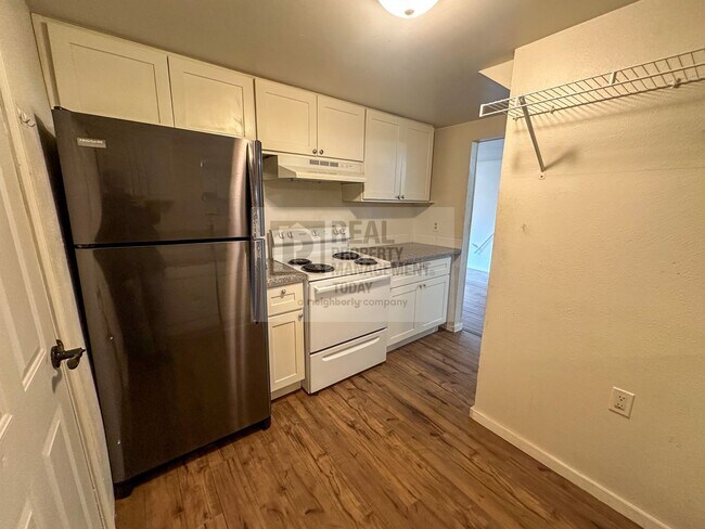 Foto del edificio - 2 Bedroom Home in Bremerton!