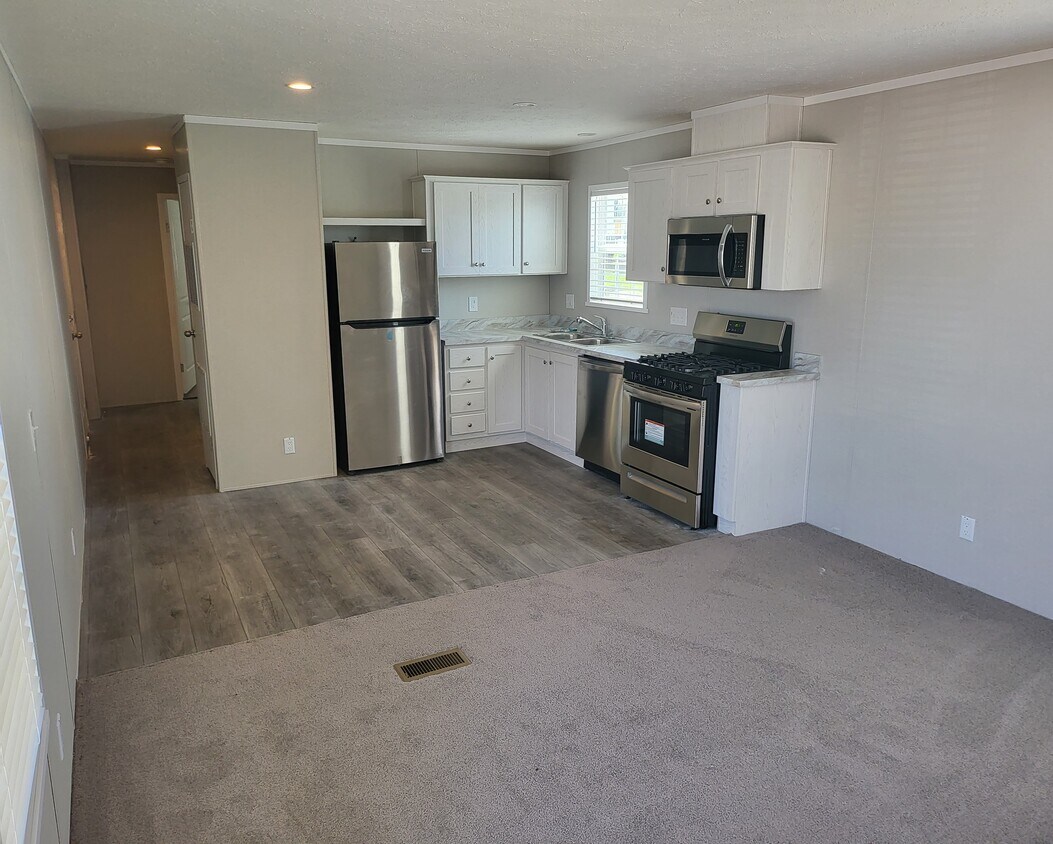 2323 Birch St, Liberty, MO 64068 House Rental in Liberty, MO