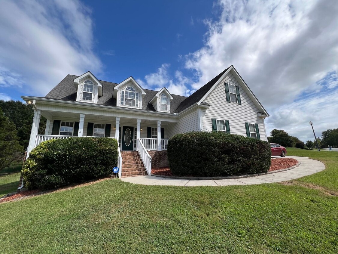 Primary Photo - Charming 4BD, 3BA Raleigh Home on a Large ...