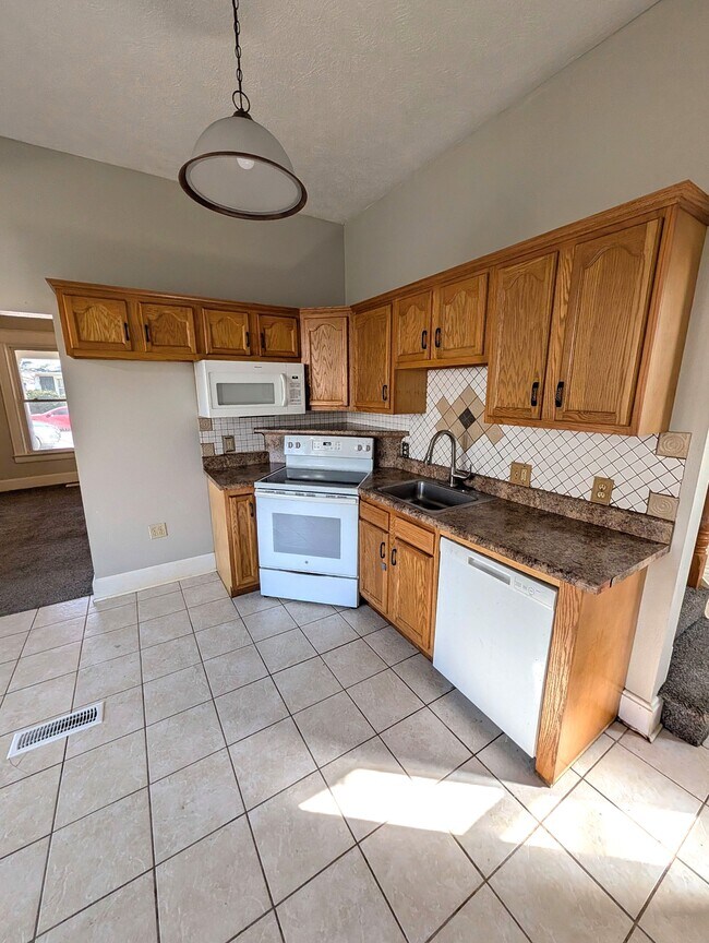 Foto del edificio - 817 S Newton Ave