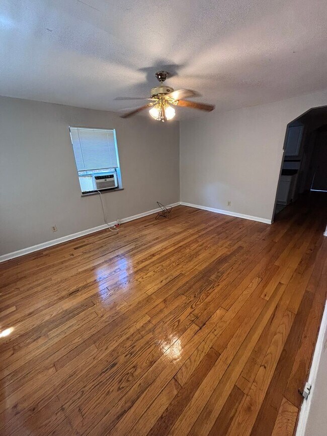 Foto del edificio - 524 Riddle Crest Ln