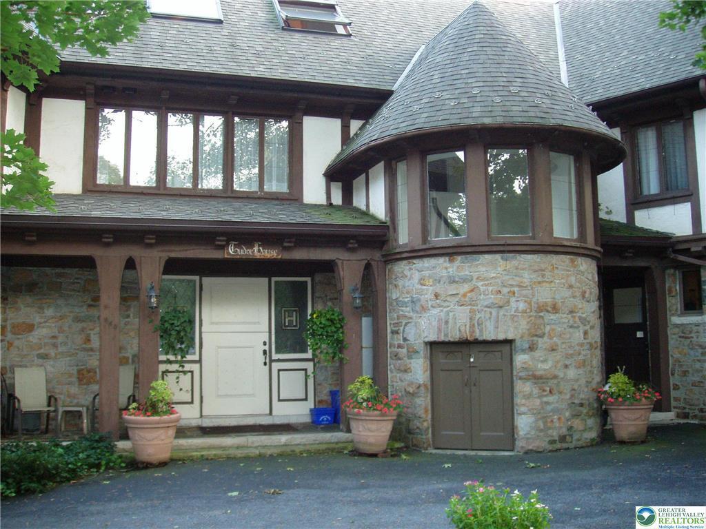 Primary Photo - 444 W 3rd St