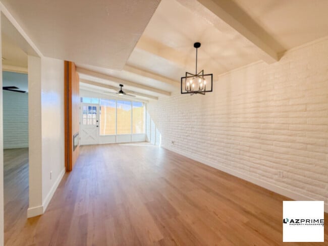 Building Photo - Modern 2/1 Condo in Phoenix!