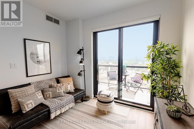 Photo du bâtiment - 2799 Kingston Rd