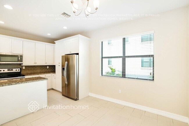 Building Photo - 11713 SW 13th Ct